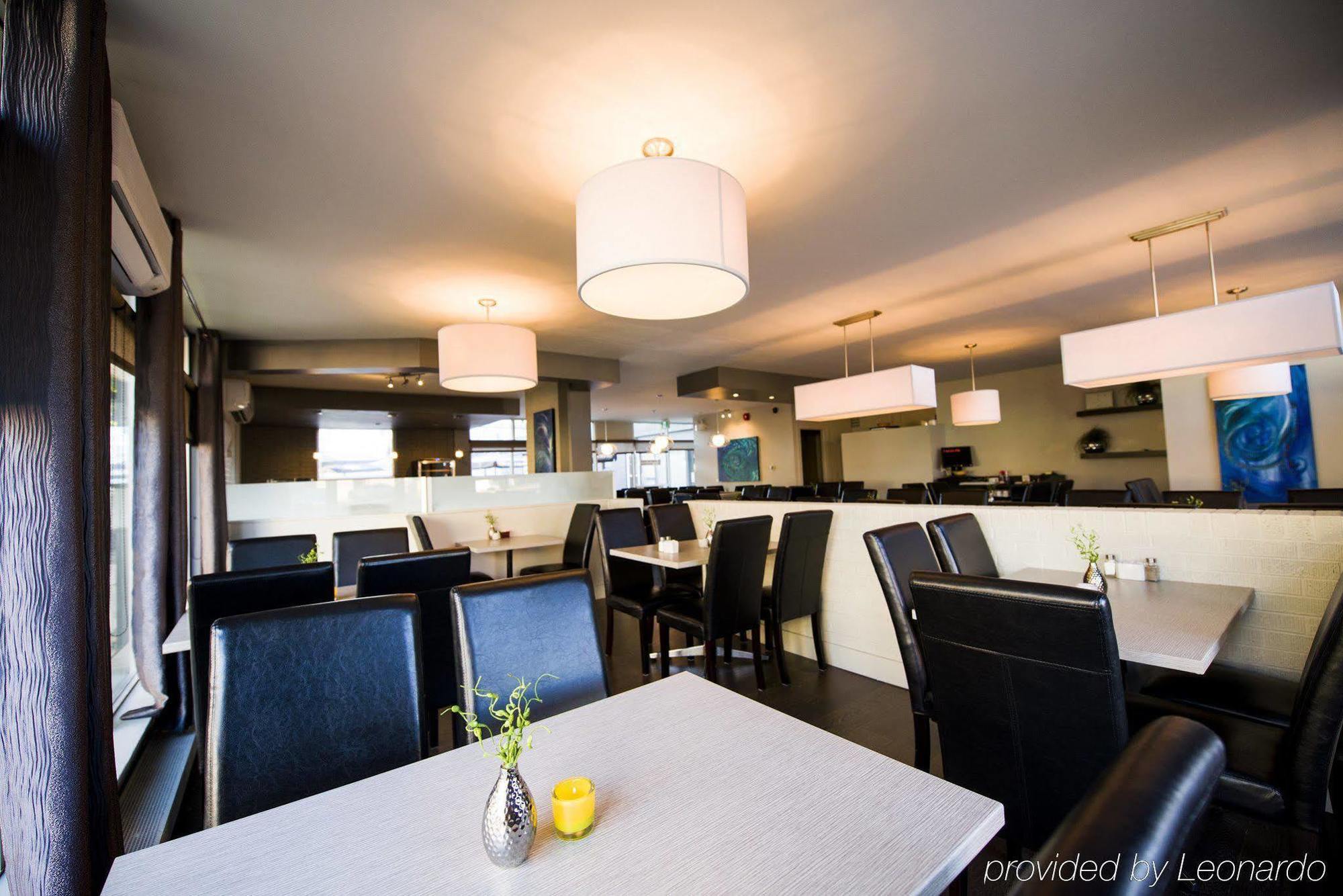 מונקטון V Hotel & Suites מראה חיצוני תמונה