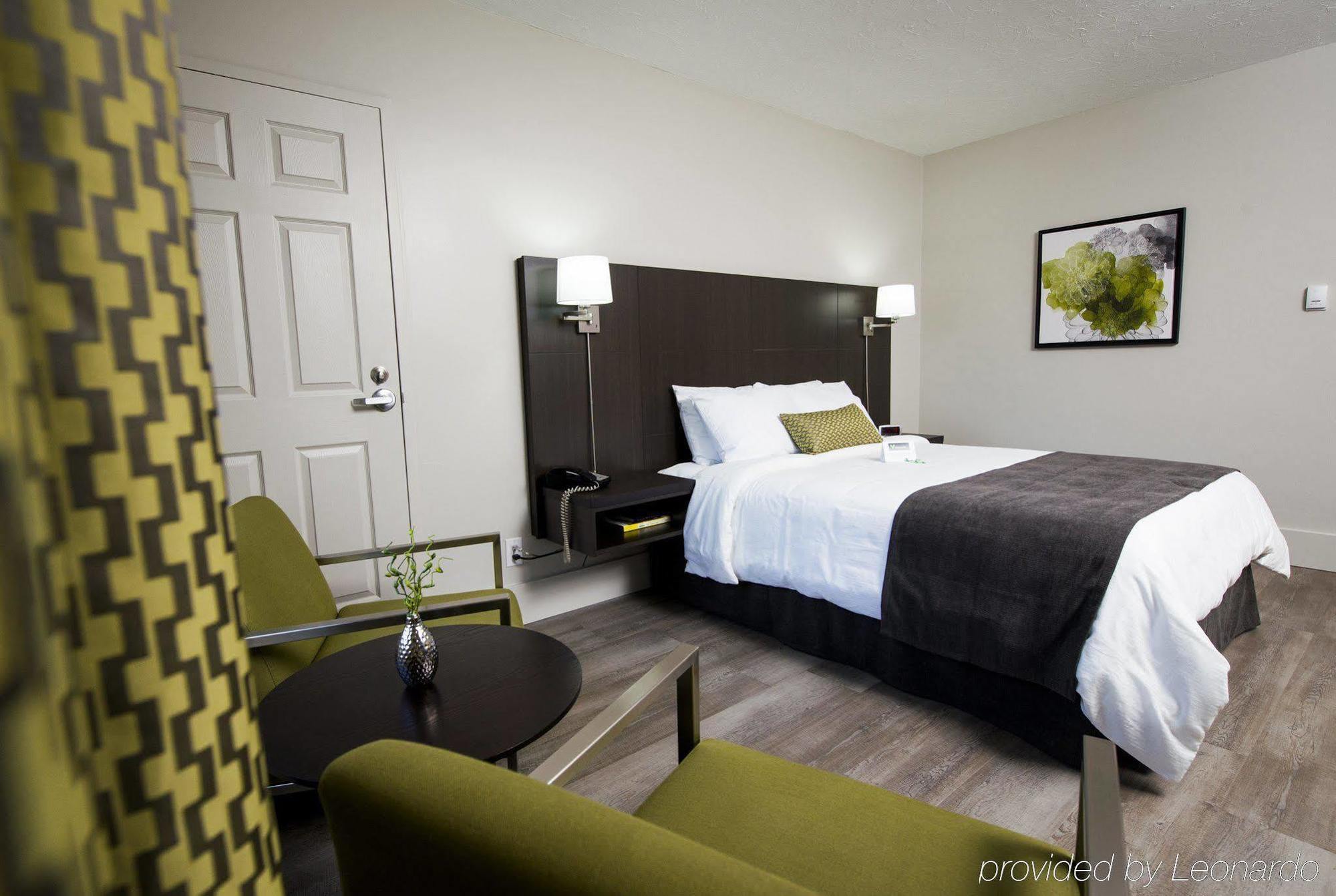 מונקטון V Hotel & Suites מראה חיצוני תמונה